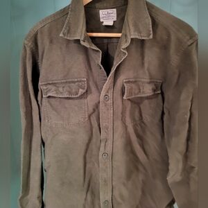 L.L.Bean Olive Green,Classic Flannel Button-Up, 100% Cotton. LG